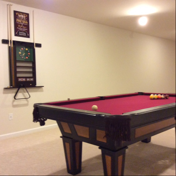 Reno 7 Foot Pool Table with Play Pack